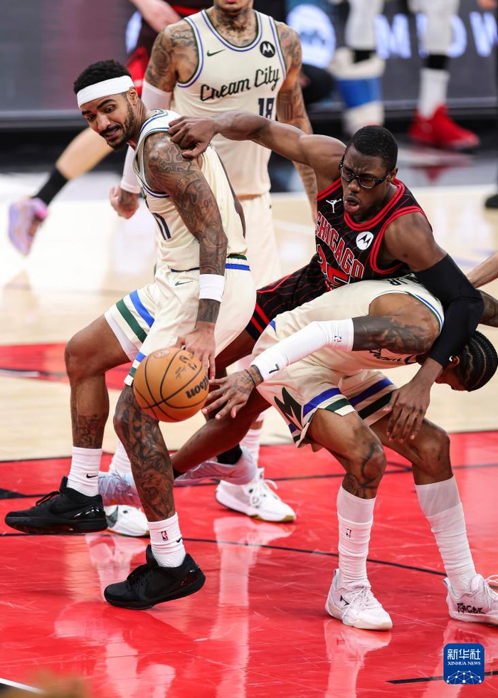 密尔沃基雄鹿国际比赛日防线松动穆雷与90激战公牛分钟，媒体一致点评：赛前浙江队队长鼓劲的简单介绍