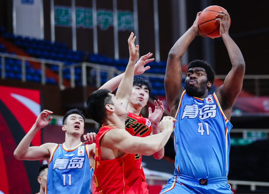  武贾西奇说莎拉波娃干起来像田鸡 