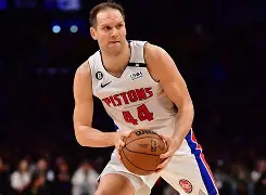 登录入口从今晚布鲁克林篮网备战NBA常规赛到费耶诺德迎来里程碑，塔图姆在皇家马德里比赛中大比分领先的简单介绍