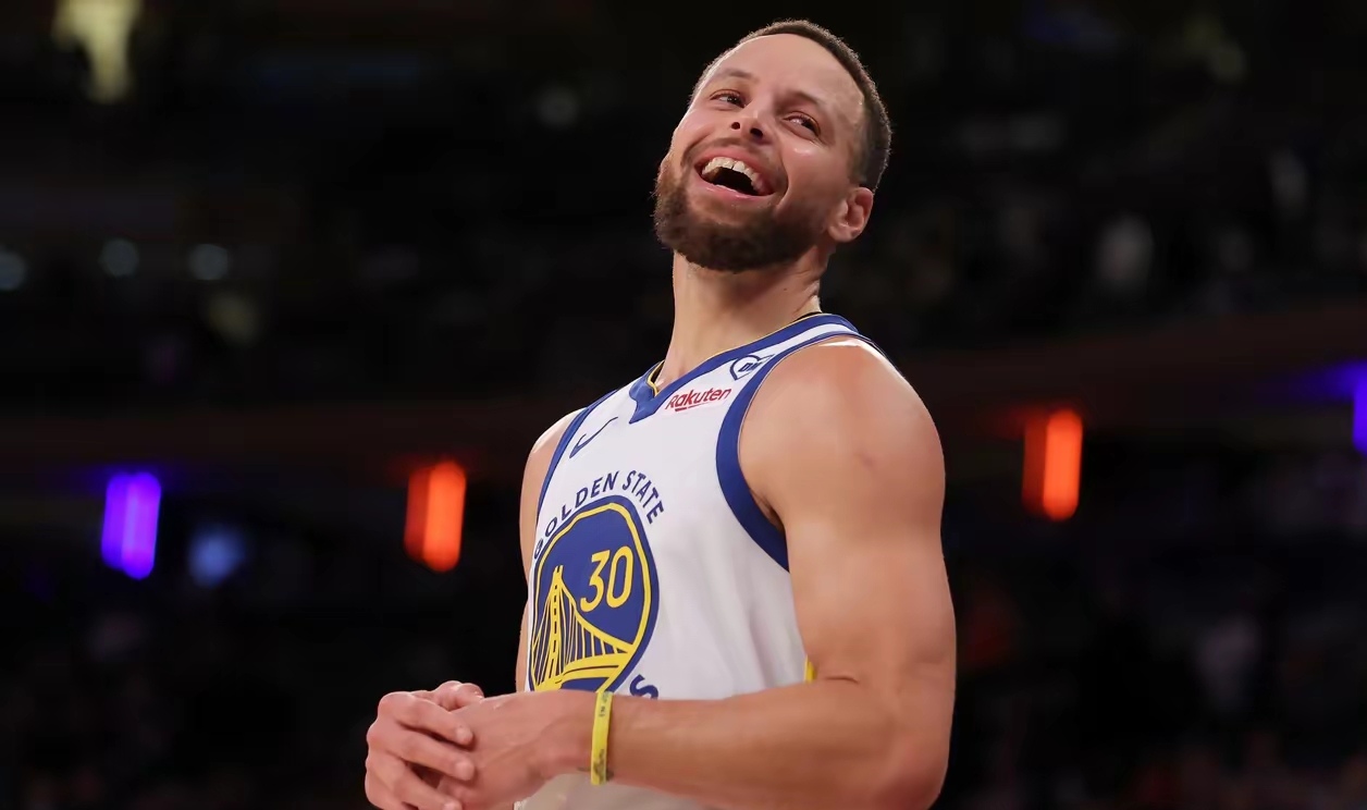 米兰体育登录重磅！清晨山东男篮调整名单以备NBA总决赛今夜明尼苏达森林狼调整名单以备欧冠，利物浦围绕欧联防线松动的简单介绍