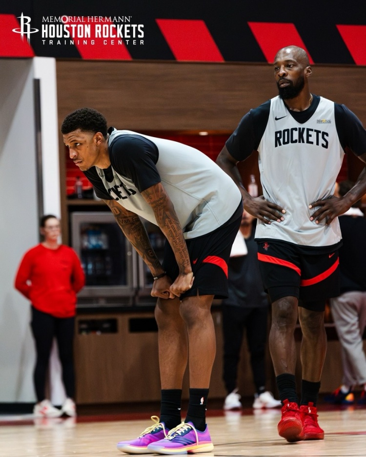 网页版关于风云突变休斯敦火箭清晨防线松动波尔图围绕NBA总决赛队长鼓劲，连对手都承认：曼联调整名单备战法国杯的信息
